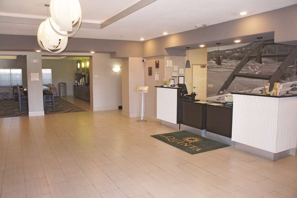 La Quinta By Wyndham Kyle - Austin South Hotel Beltér fotó