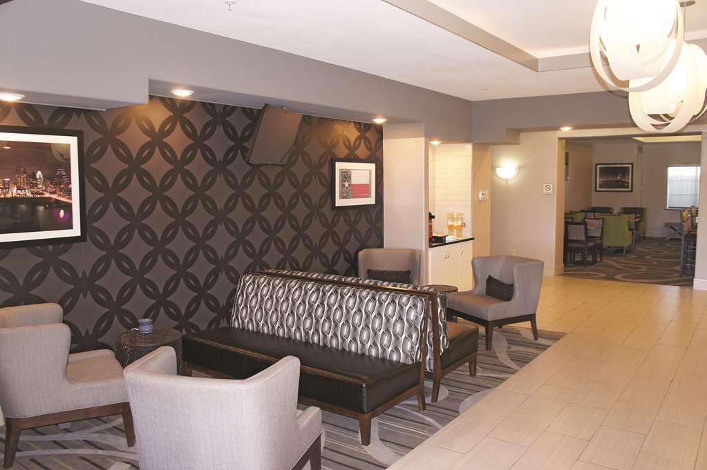 La Quinta By Wyndham Kyle - Austin South Hotel Beltér fotó